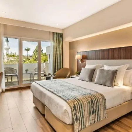 Alanda Hotel 5*