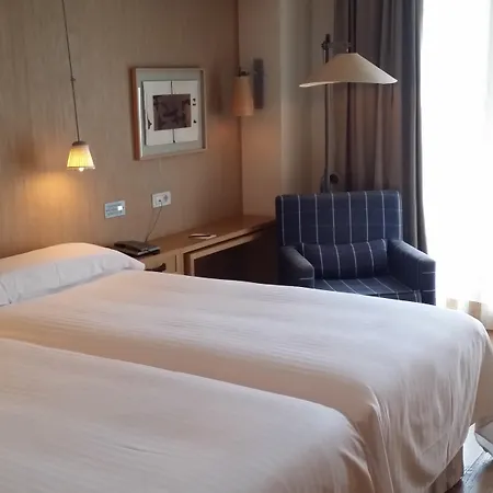Alanda Hotel 5*