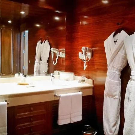Hotel Alanda & Wellness 5*