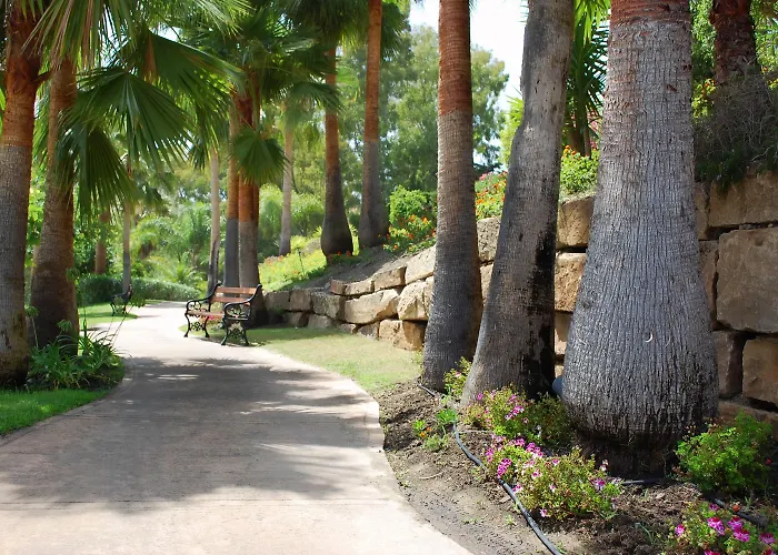 Alanda Hotel&wellness Hotell 5*