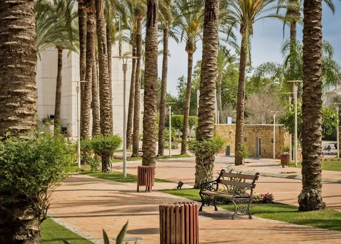 Alanda & Wellness Отель 5*