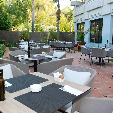 Alanda Hotel&wellness Hotell 5*